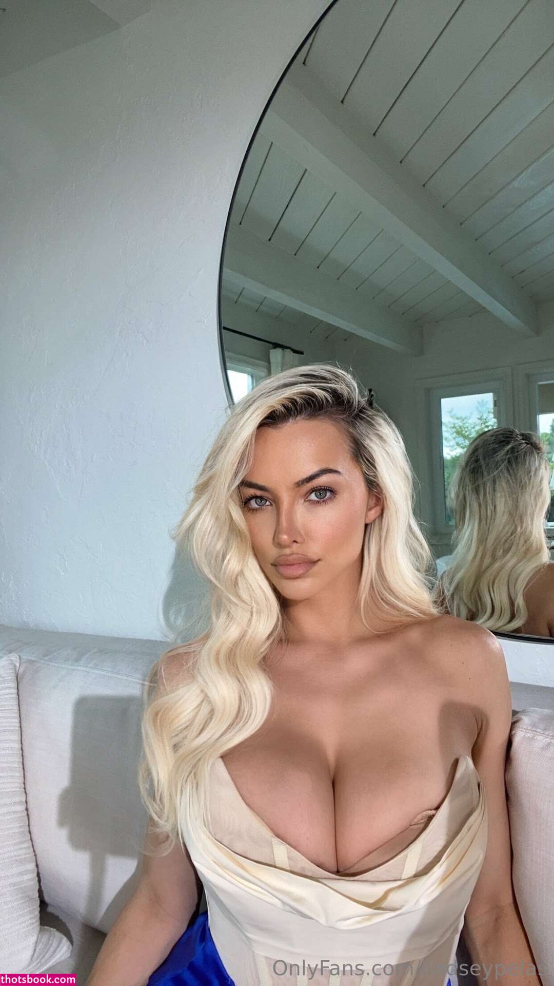 Lindsey Pelas Photo #825