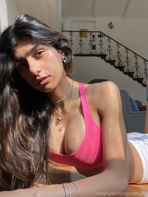 Mia Khalifa Photo #405