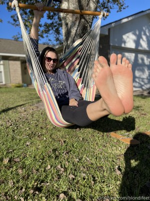 blondifeet Photo #12