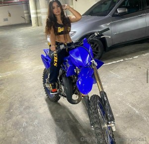 Cute Molly18 Photo #20