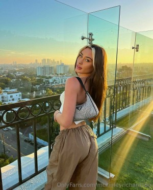 Mckinley Richardson Photo #9