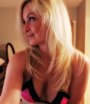 Missbehavin26 Photo #2