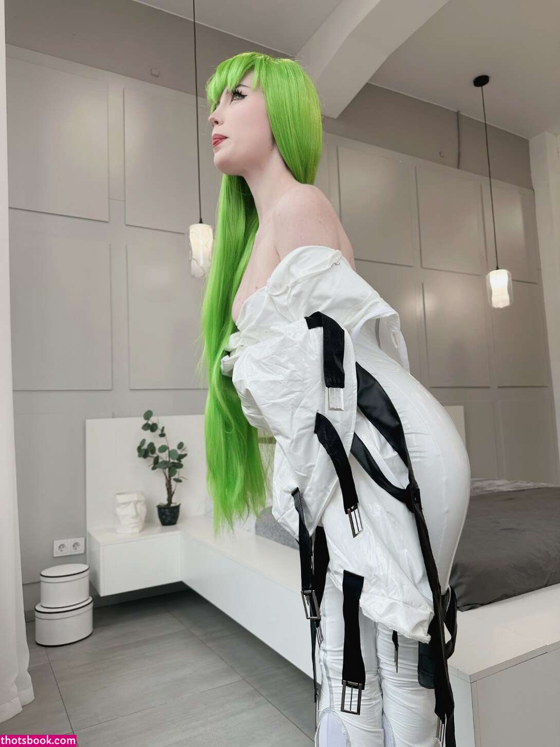 Lunaritie Photo #115