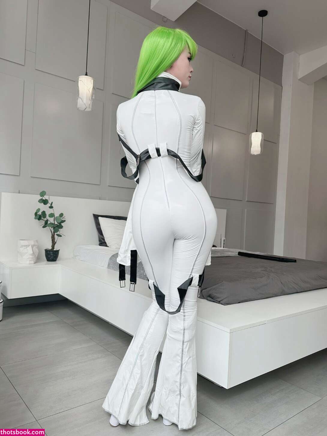 Lunaritie Photo #124