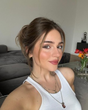 Jessy Hartel Photo #6