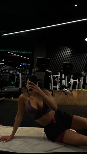 Sadaf Taherian Photo #9