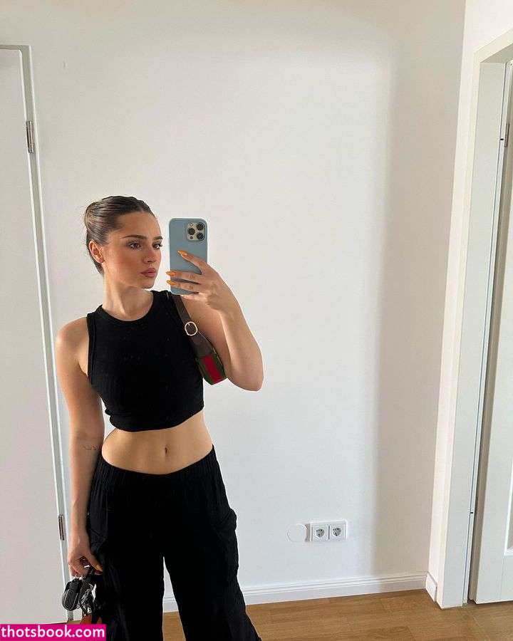 Jessy Hartel Photo #88