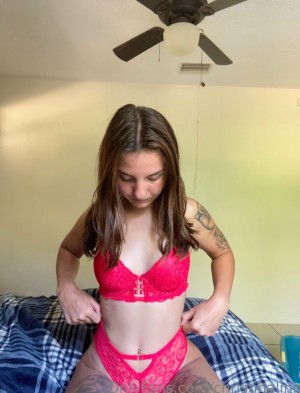 Christina Linn Photo #36