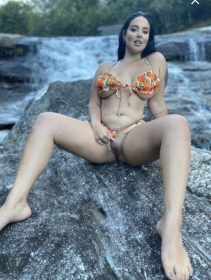 Cinthya Larose Photo #8