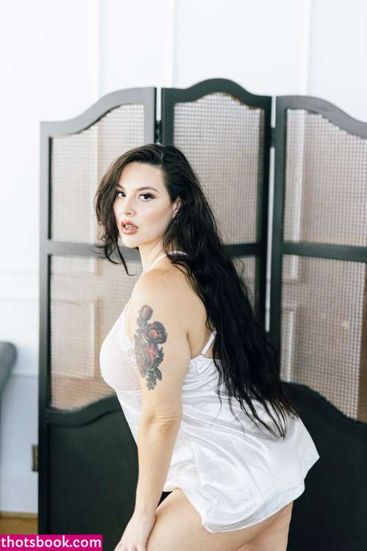 Cinthya Larose Photo #17