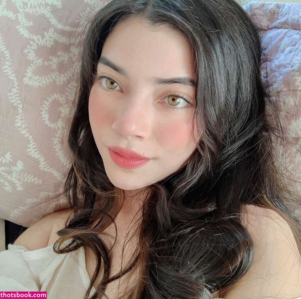 Julieta Yanez Photo #5