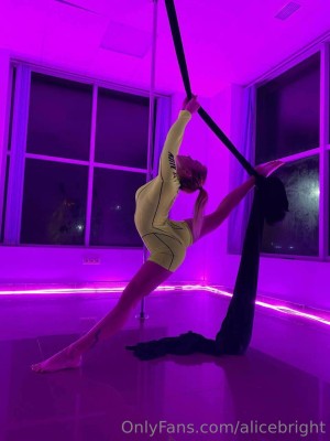 Alicebrightt Photo #25