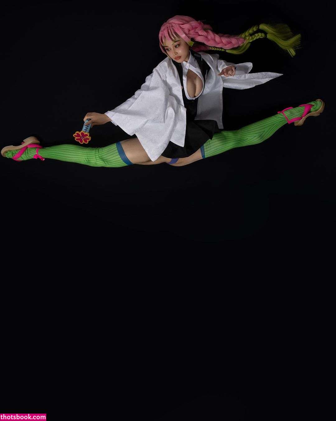 Yuan Herong Photo #17