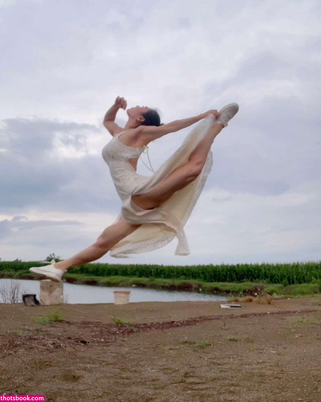 Yuan Herong Photo #26