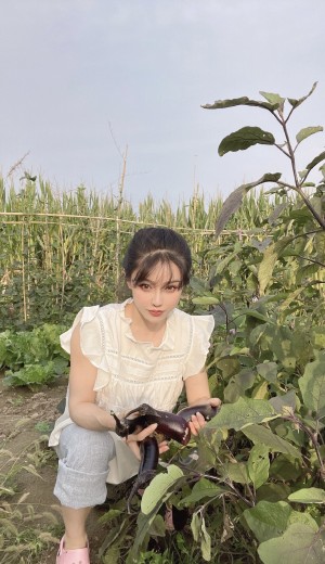 Yuan Herong Photo #72