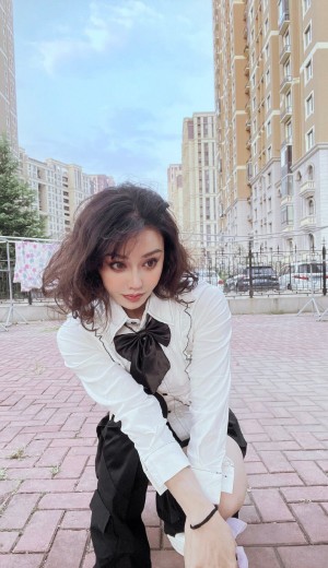 Yuan Herong Photo #92