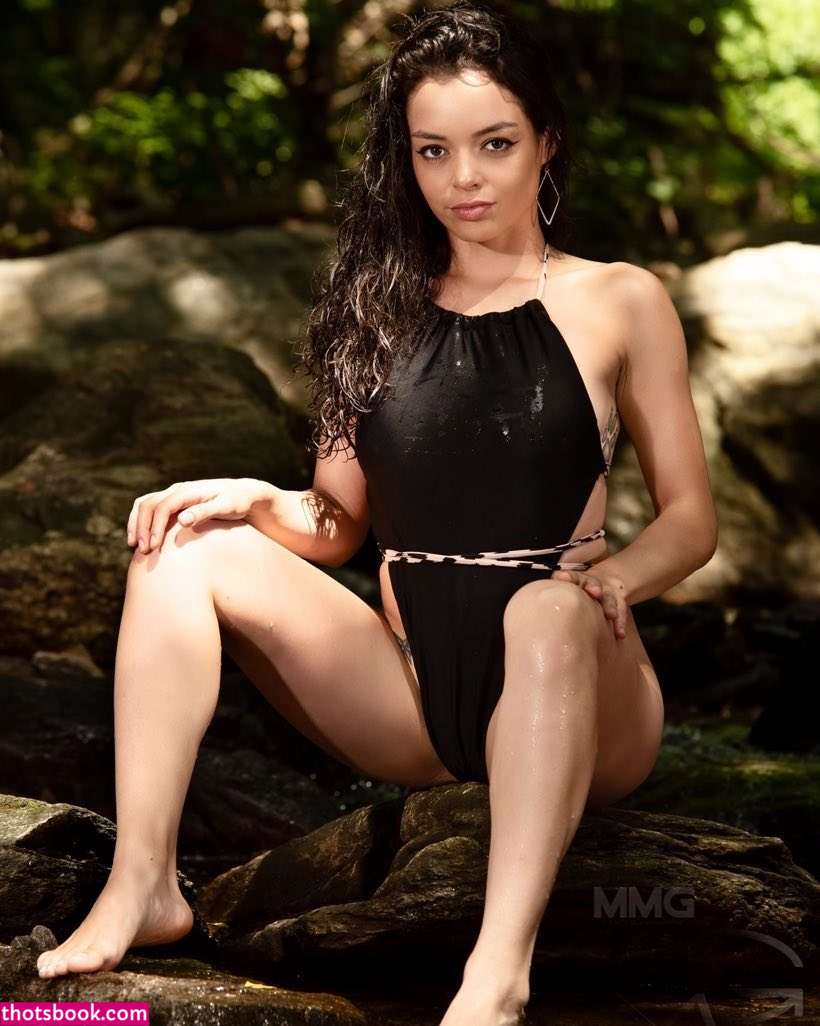 b0nkers Bianca Photo #24