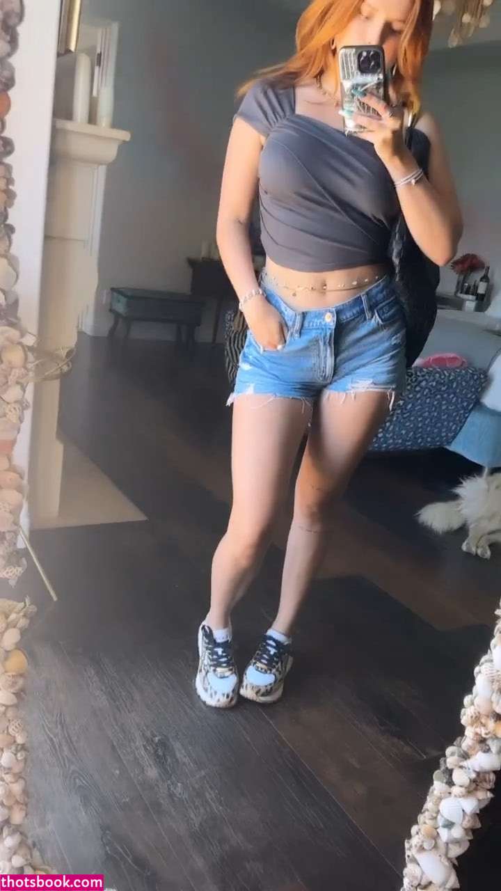 Bella Thorne Photo #205