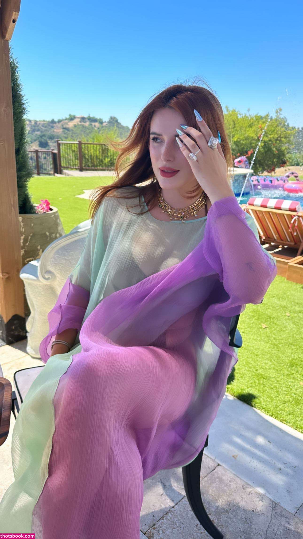 Bella Thorne Photo #219