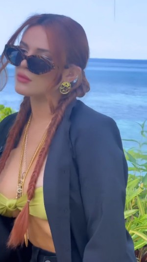 Bella Thorne Video #286