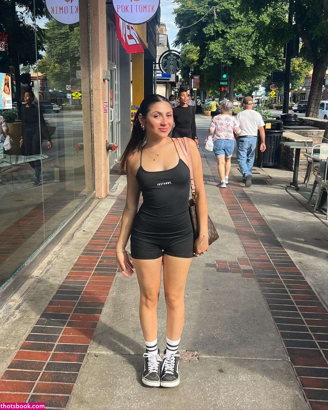 Alondra Delgado Photo #15