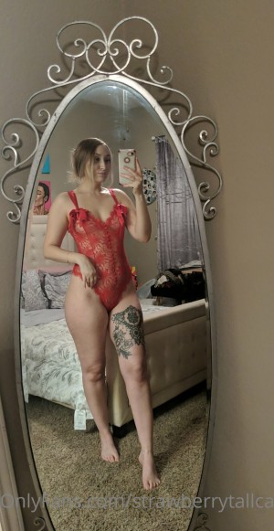 strawberrytallcakee Photo #12