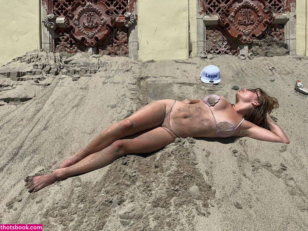 Lexee Smith Photo #57