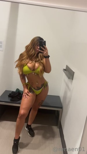 Renae Peacock Photo #34