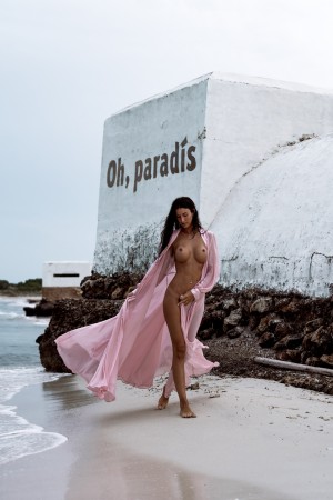 Zuri Aspiunza Photo #22