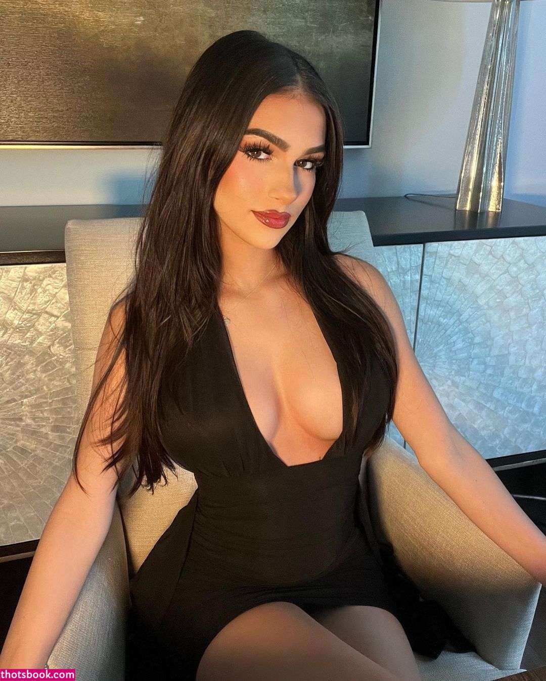 Julia Merekoulias Photo #78