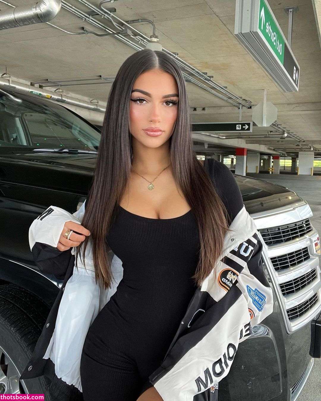 Julia Merekoulias Photo #80