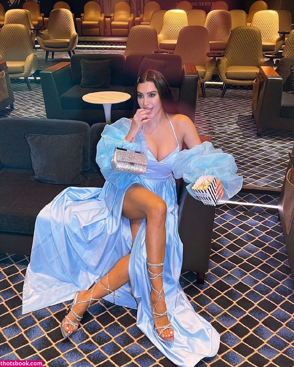 caroleatieh Photo #6