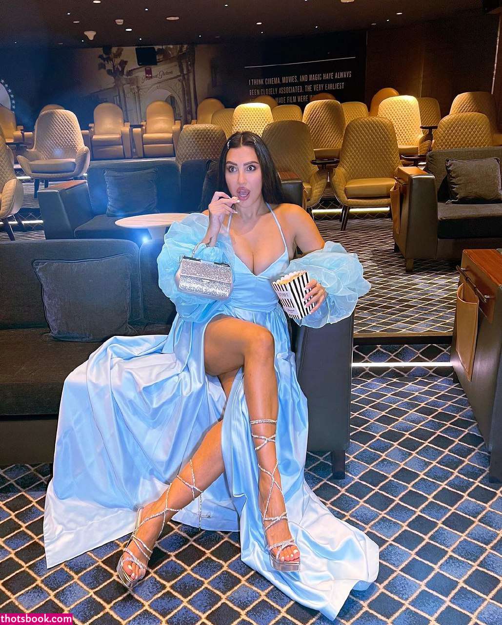 caroleatieh Photo #9