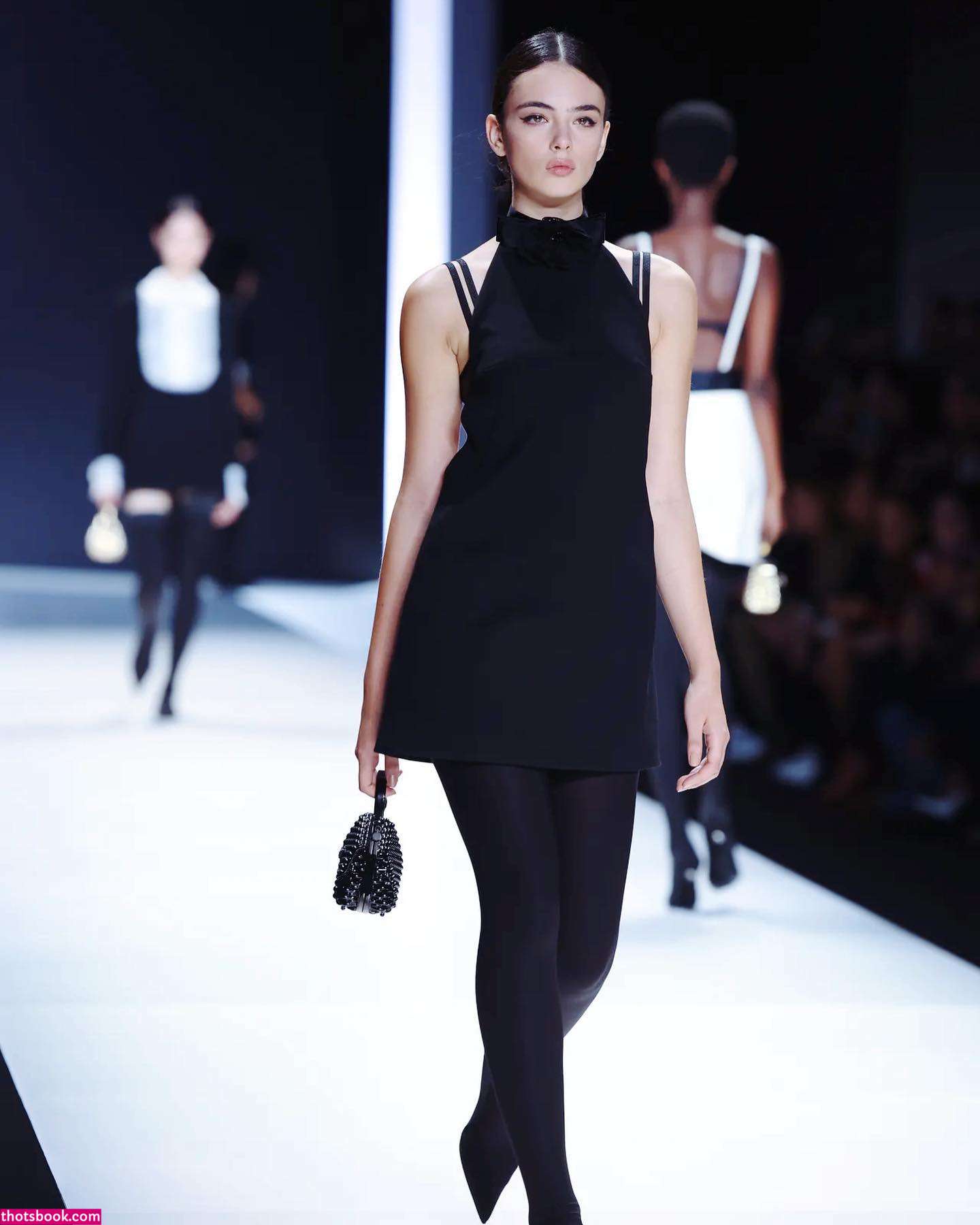 Deva Cassel Photo #4