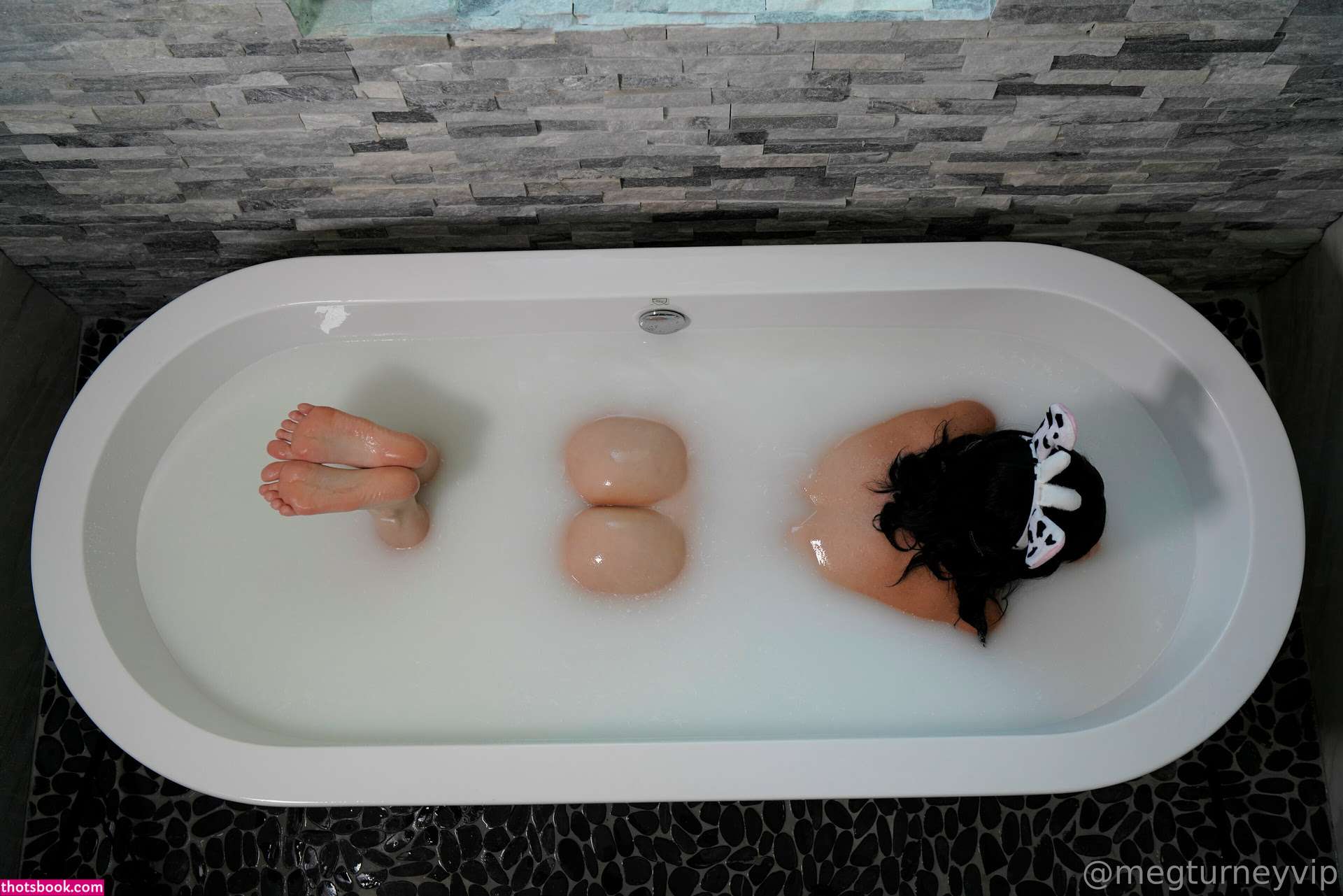 Meg Turney Photo #935