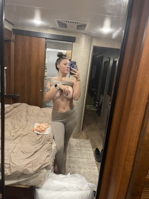 thatgirlb13 Photo #2