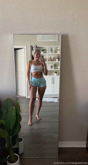 abigailwhhite Photo #9