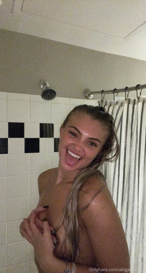 abigailwhhite Photo #23