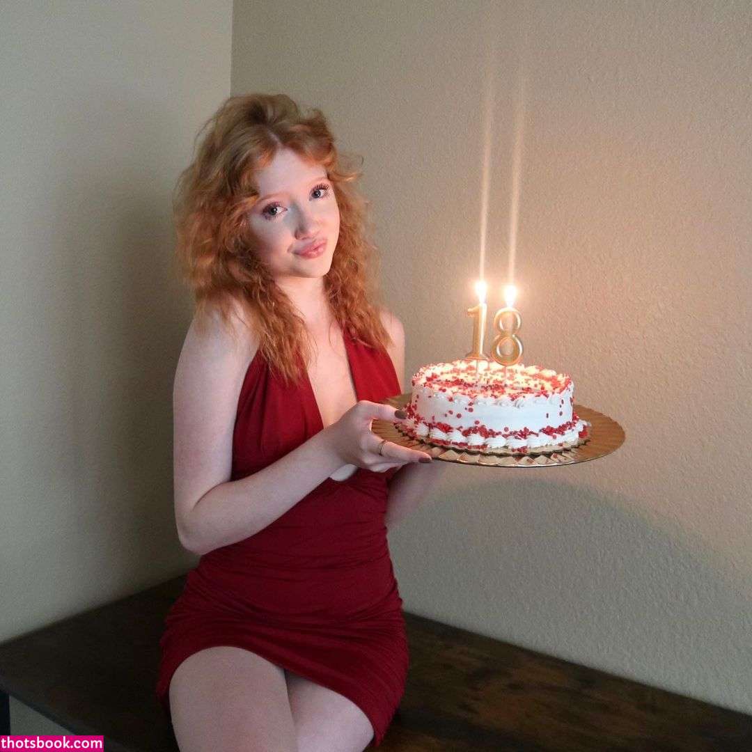 Makenna Kelly Photo #4