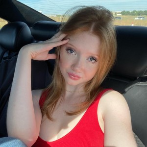 Makenna Kelly Photo #34