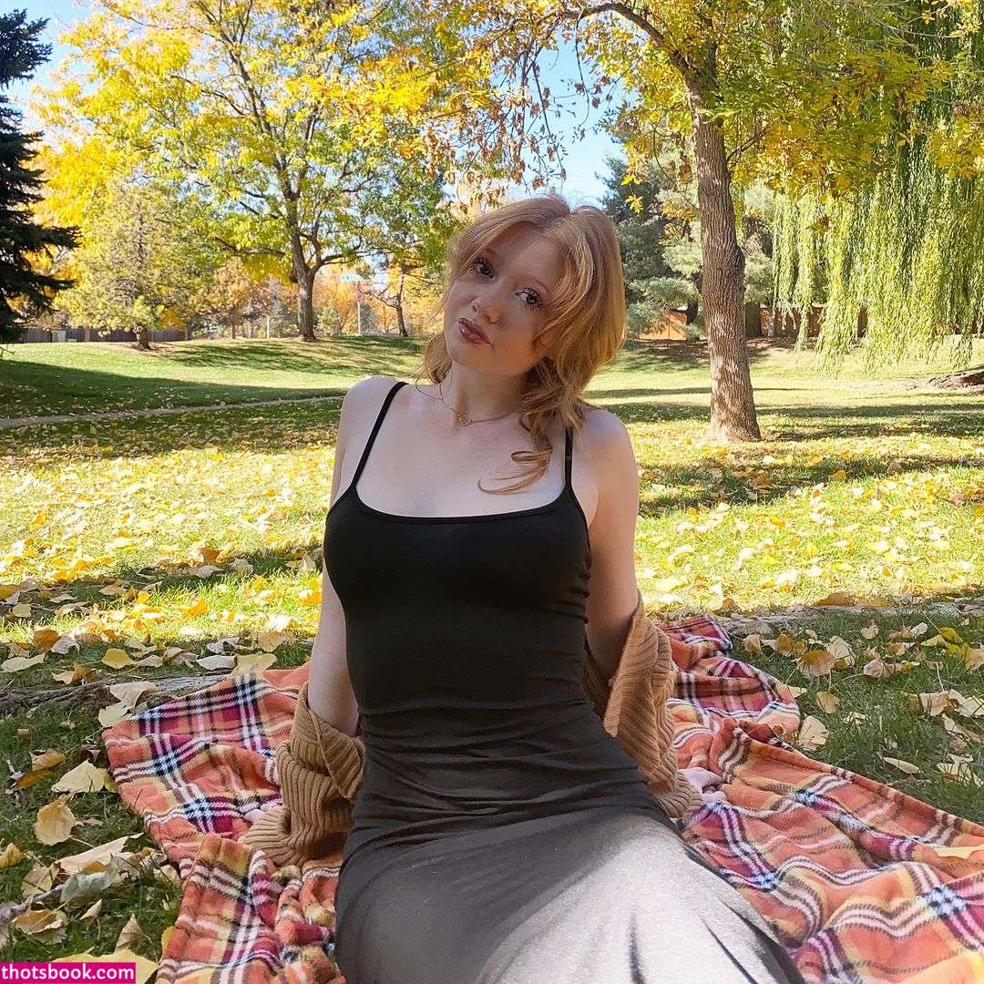 Makenna Kelly Photo #41