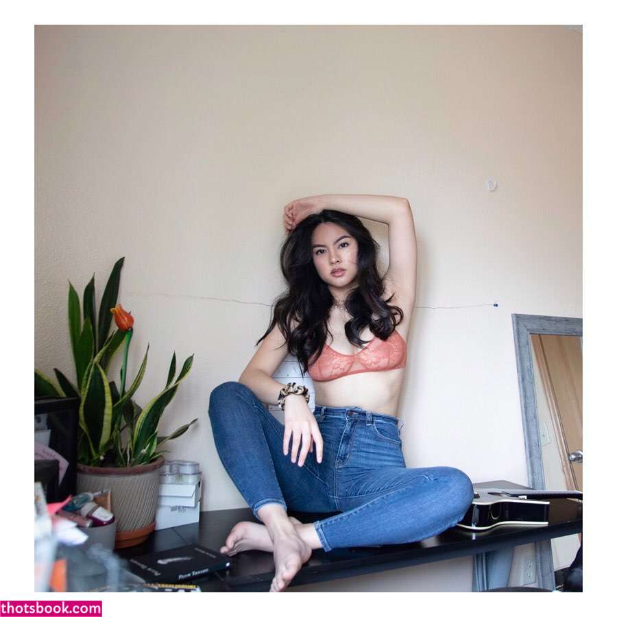 Nina Valencia Photo #12