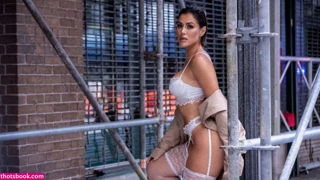 Alexia Inguanzo Photo #63