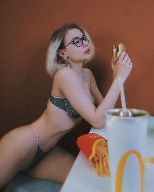 Gloriamatvien Photo #1