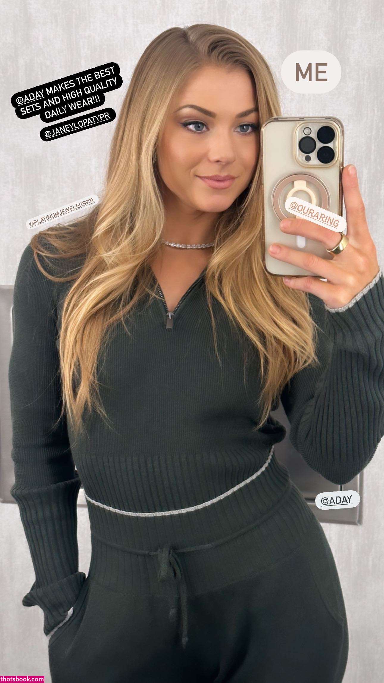 Nikki Leigh Photo #6