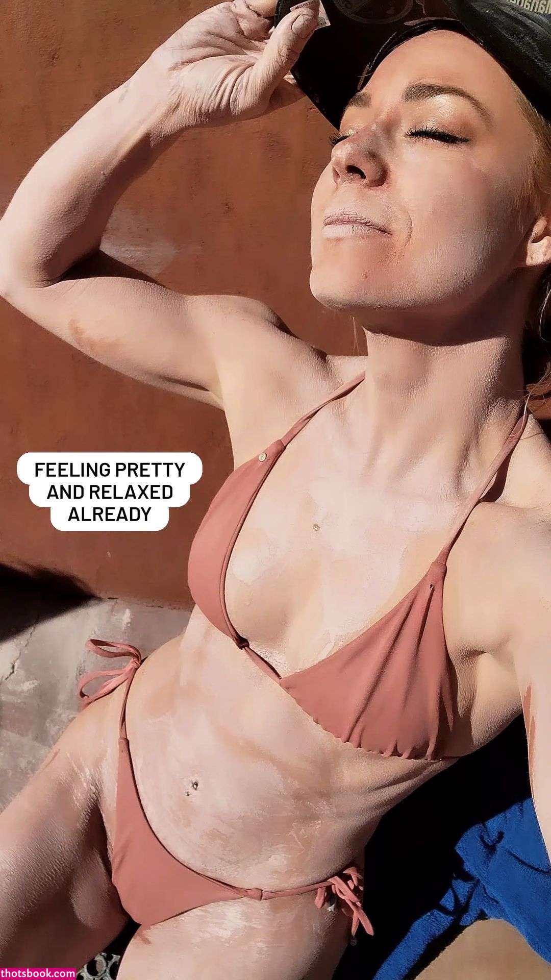 Nikki Leigh Photo #9