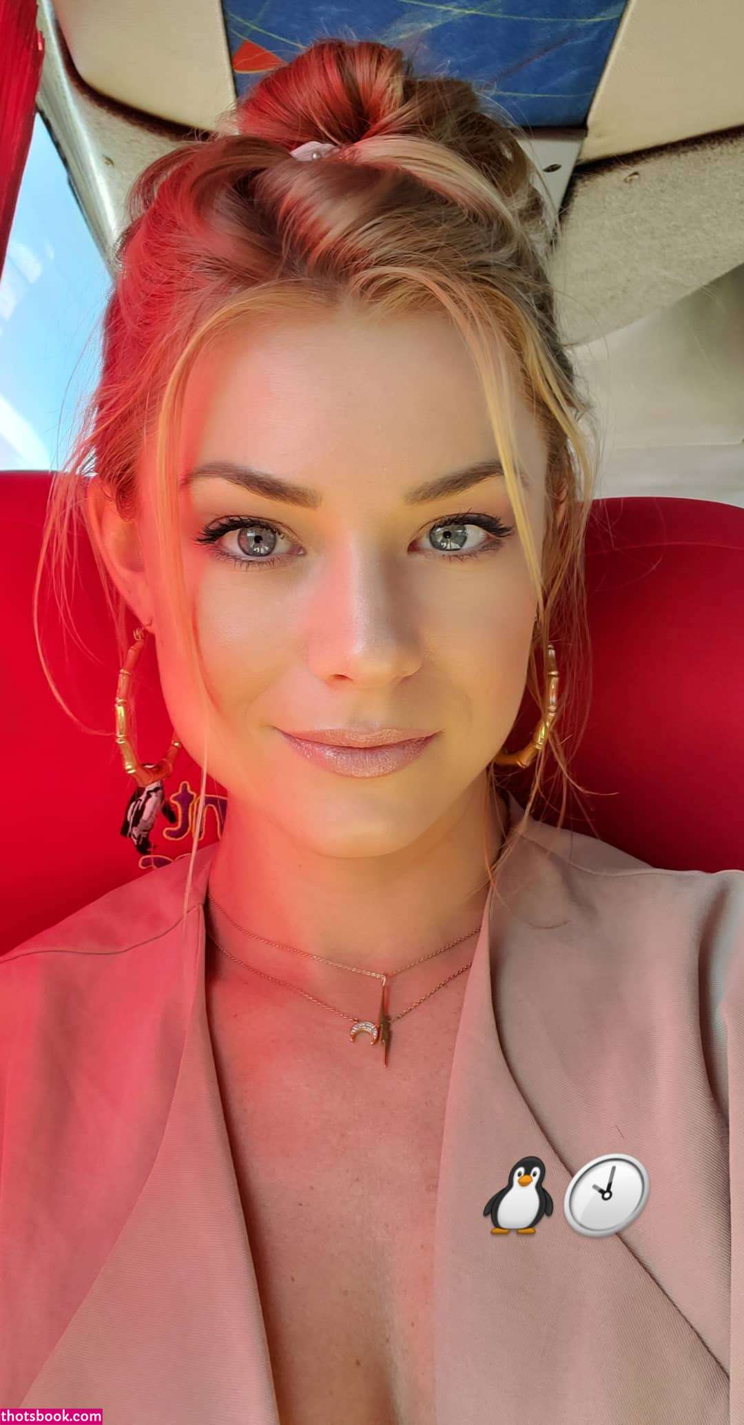 Nikki Leigh Photo #10