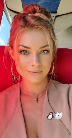 Nikki Leigh Photo #10