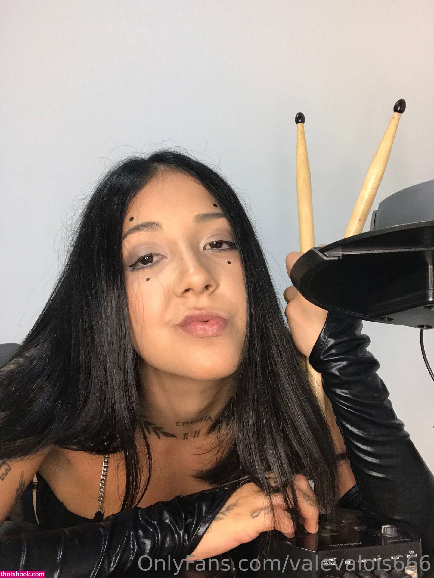 Valeria Valois Photo #23