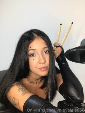 Valeria Valois Photo #24